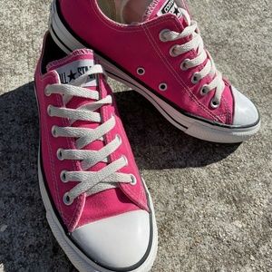 Converse Chuck Taylor All Star Hot Pink Sneakers Women's 7 Men's 5 Cons Low Top